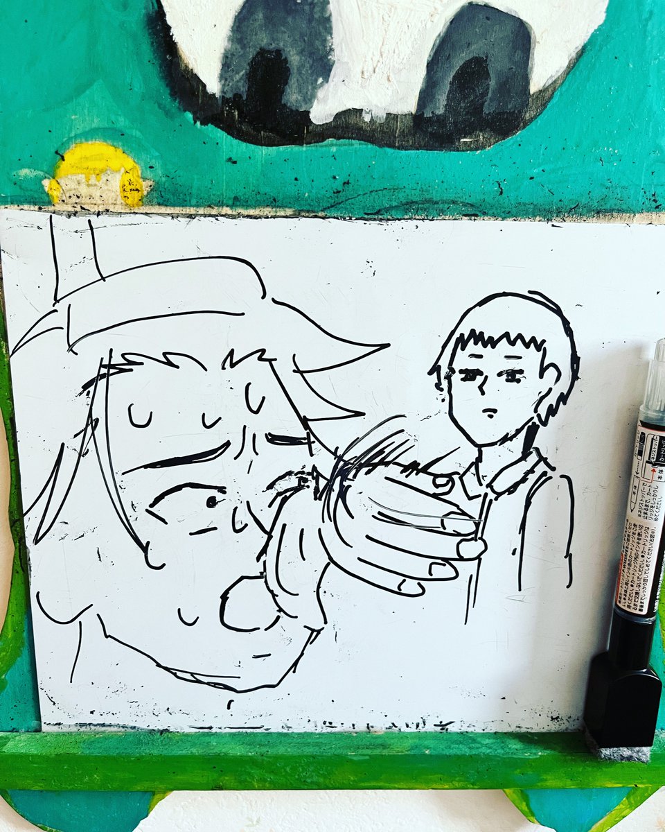 Smile2525hiroko's tweet photo. トイレにホワイトボードを置いておくと、お絵かきする説を検証中 https://t.co/kMUTLscPbH