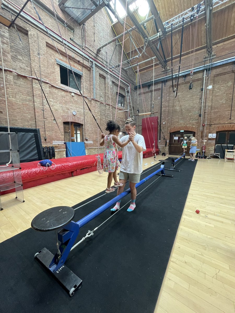 We joined the <a href="/NationalCircus/">The National Circus</a> 🎪  for a free taster

Little T was very excited who have thought this place was stone throw from #oldstreet roundabout in Hoxton

This was gymnastics with show person flair 🎩 literally right up little T street!😆💪👌

#4yearold #opportunities #fun