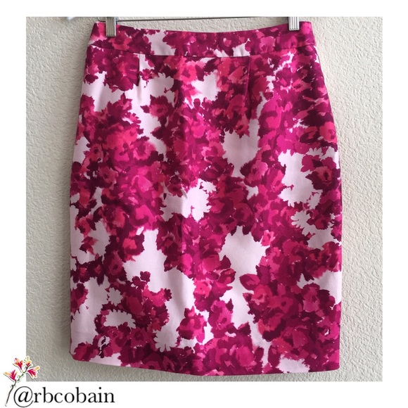 So good I had to share! Check out all the items I'm loving on <a href="/Poshmarkapp/">Poshmark</a> #poshmark #fashion #style #shopmycloset #matthewwilliamson #bananarepublic #katespade: posh.mk/kNWhuniZUrb