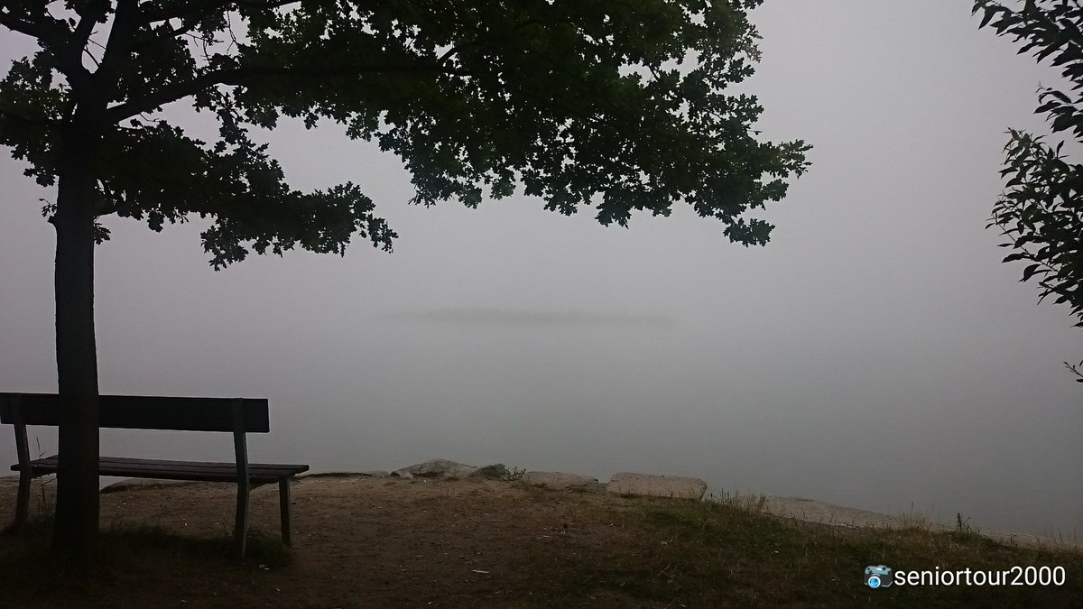 seniortour2000's tweet photo. 6:25h..žádné Instagramové ráno, žádný oslňující východ slunce, ani oslava probouzejícího se dne..dnes by to chtělo lodivoda i na #Bolevak #Plzen😀Zapínám poziční světla a vyrážím..#outdoorswimming #orangetorpedo #Garminfenix3 #FanoushiToDas🏊👍😀do #Channel2022 nepočítám, čekám.. https://t.co/9XHp9VG5O7