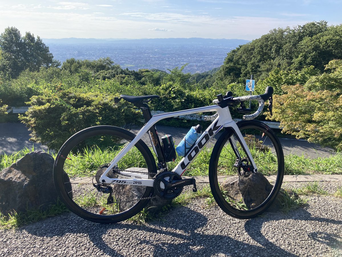 genki_cyclist's tweet photo. 十三峠ヒルクライム🚴‍♂️💦

登った後の休憩中は涼しい風🍃が吹いて気持ちよかった☺️

#十三峠 #ヒルクライム
#ロードバイク https://t.co/yRLX3zh3ca