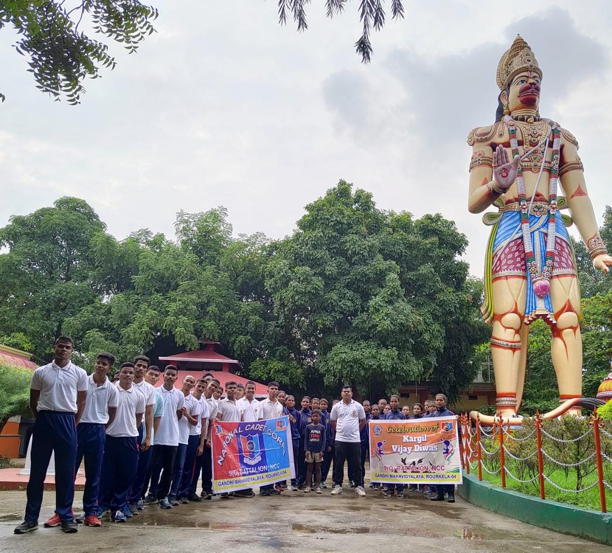 NCCDteOdisha's tweet photo. #NationalCadetCorps
42 NCC Cadets, 01 Alumni and 01 ANO participated in 11km Marathon at Rourkela today to celebrate Shaurya Utsav. 
@GovernorOdisha
@Naveen_Odisha
@HQ_DG_NCC
@DHE_Odisha https://t.co/HtTExNWGom