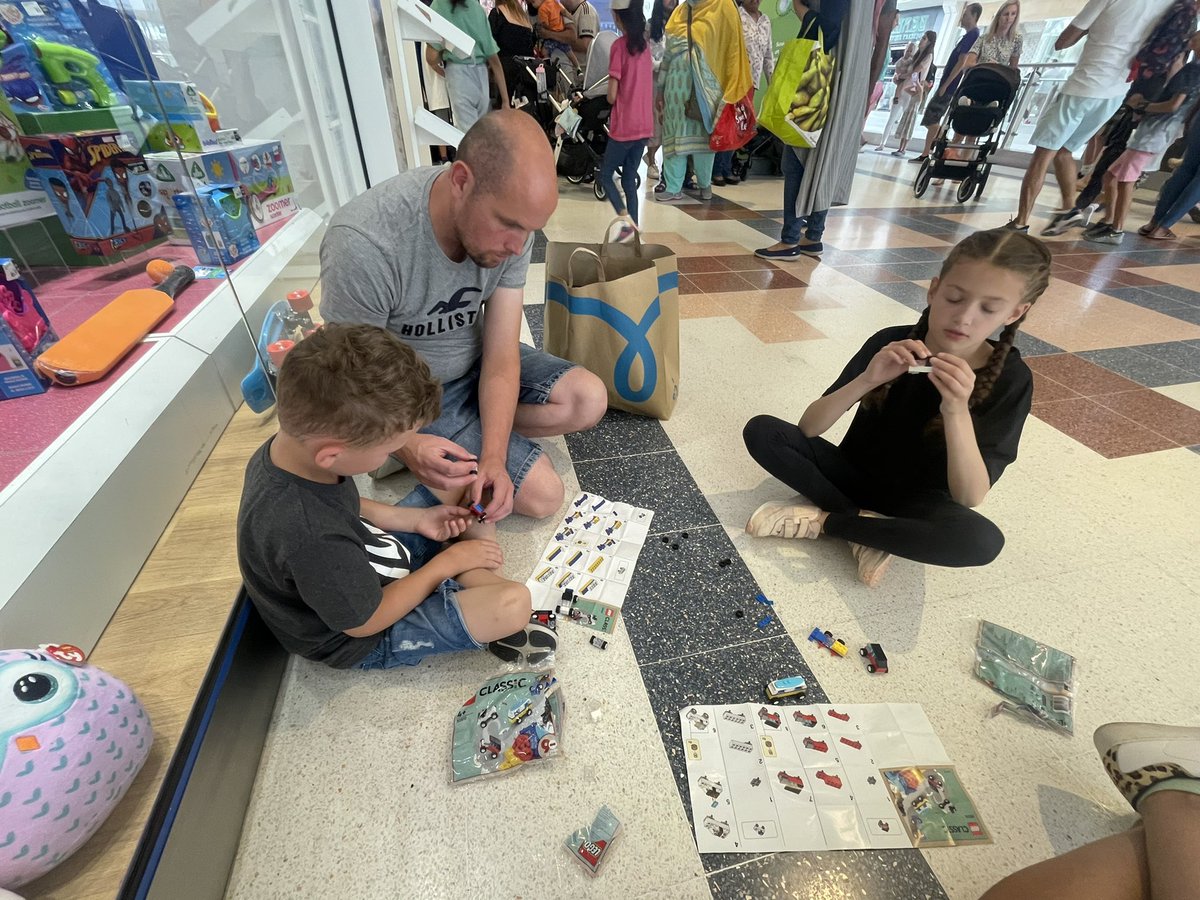 Fun at the entertainer today. Meeting ninja Lego man and building a few sets of Lego to take home. And a new ball game. Thank you @EntertainerToys #TheEntertainerVIP