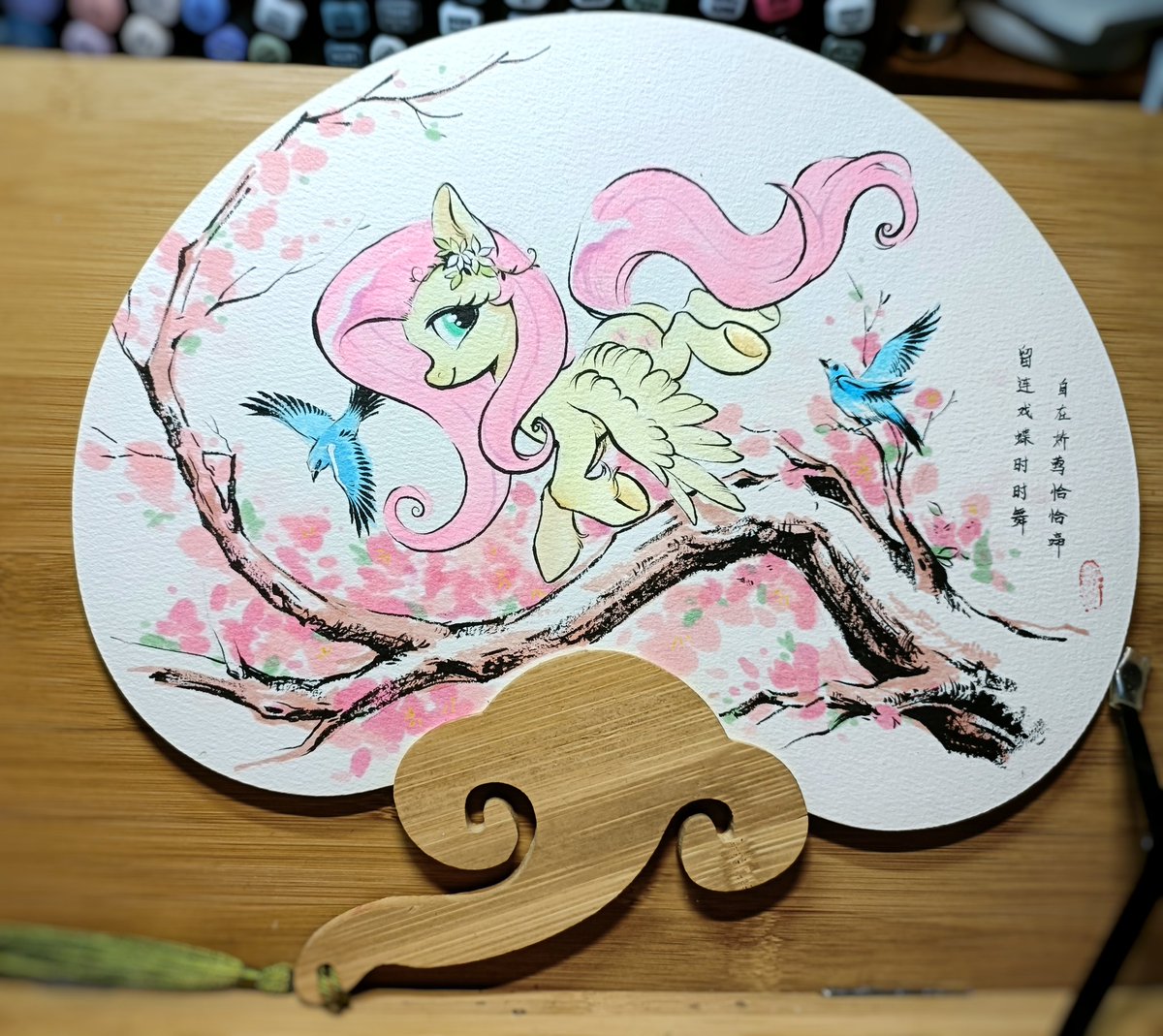 Try drawing ponies on the fan with markers and brushes. #mlp