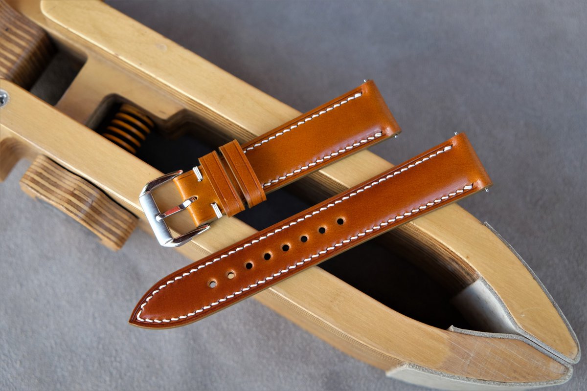 hoangduc1233's tweet photo. Shell Cordovan leather strap, Brown watch band, 14mm 16mm 17mm 18mm 19mm 20mm 21mm 22mm 23mm 24mm 26mm
#straps #strap #watchstrap #watchstraps #watchband #watchbands #watchbandit #leatherwatchstrap #leatherwatchstraps #handmadestrap #handmadestraps #leatherstrap #leatherstraps https://t.co/KBVpwiIs8M