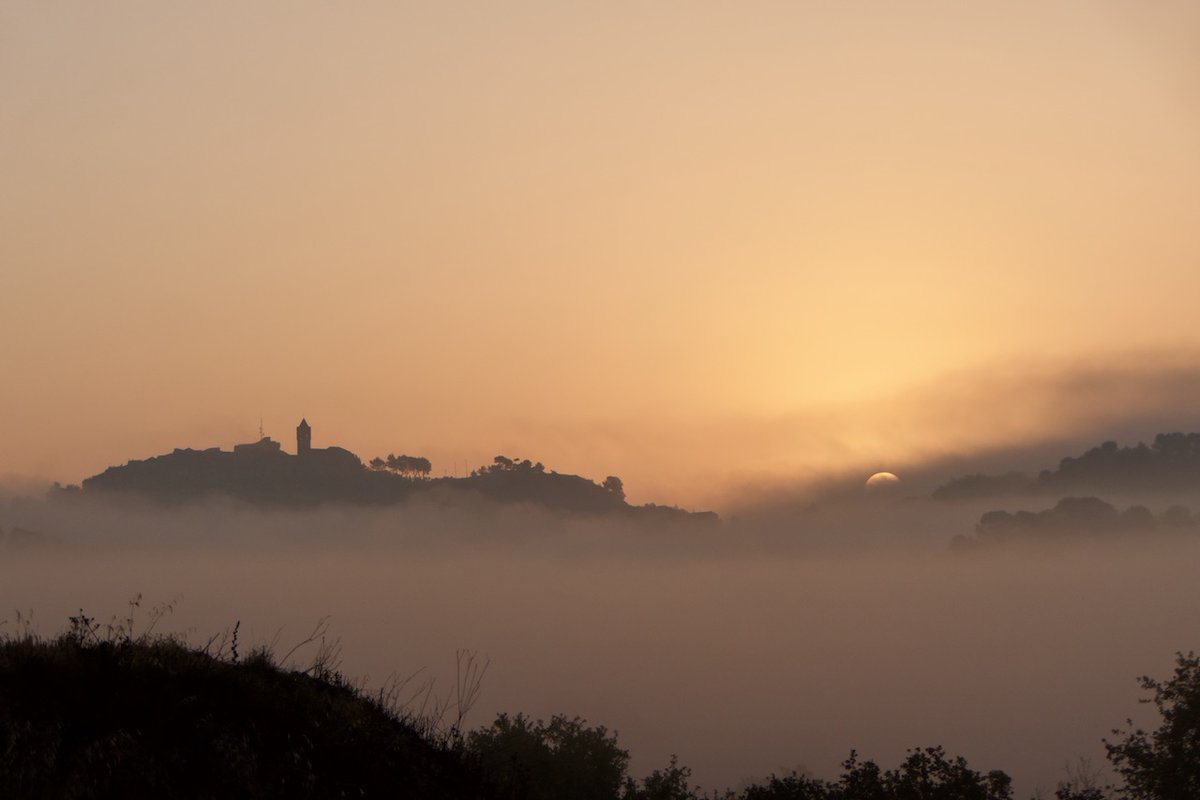 Bon dia Sta Coloma d Queralt
#segarrejant #goodmorning #Countryside #Catalonia #m'agradaelmeupaís <a href="/finslagorra_1/">finslagorra ||*|| SÍ</a> <a href="/jolival65/">JOliva||*||</a> <a href="/montserumbau/">montserrat rumbau</a> <a href="/martapontnou/">MARTA PONTNOU</a> <a href="/salvad_m/">RosamSal ||⭐|| 🏴󠁧󠁢󠁥󠁮󠁧󠁿#Jo soc CDR# *CxR*</a> <a href="/martalbareda/">Marta Albareda Valls</a> <a href="/jordicodol/">Jordi Còdol Montagut</a> <a href="/betaltarriba/">Bet Altarriba</a> <a href="/mccorominas/">Carme Corominas</a> <a href="/cantireta/">Montserrat Aloy 💬✏📕 🎭🇺🇦</a>  <a href="/xatoQuico/">Xato Quico Tram 37</a> <a href="/Ifarre2/">Imma</a> <a href="/CanelaBalsebre/">rosa canela</a>