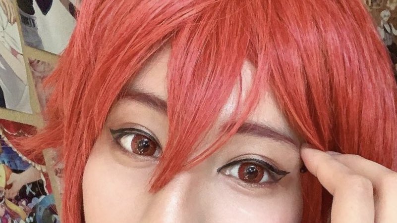 I also feel like my cosplay eye makeup is just exaggerated variations of how I do my eyeliner normally HAHAHA 