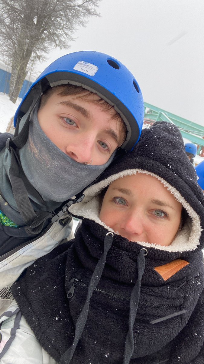 MARCELA_MMP's tweet photo. Gracias hijo por dejarme compartir tu viaje de egresado!! #Amarte #Moro #Bariloche #maxdream ❄️❄️♥️❄️❄️ https://t.co/xR5PG8ga6K