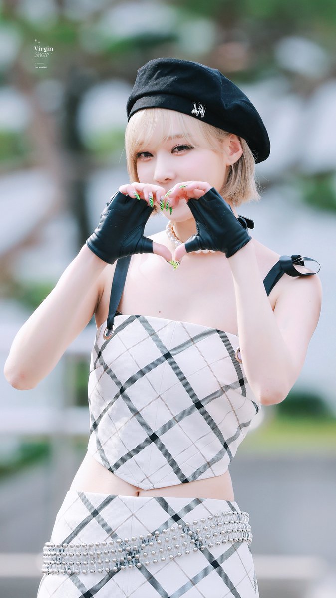 VirginSnow0101's tweet photo. 220722
하트 받았어!
#aespa #에스파 
#WINTER #윈터 https://t.co/Dg77iMOMHJ