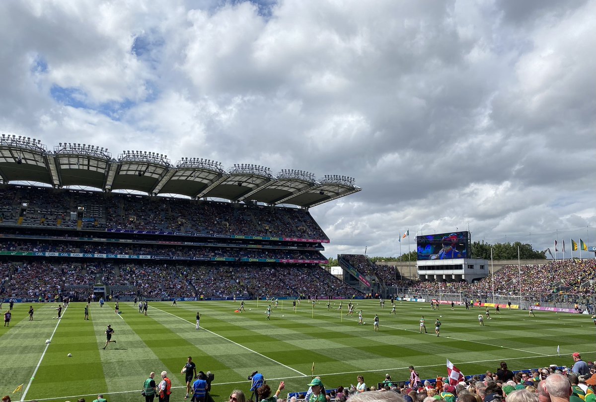 Getting close to game time. Very best of luck to the boys in green and gold. Up the kingdom 💚💛