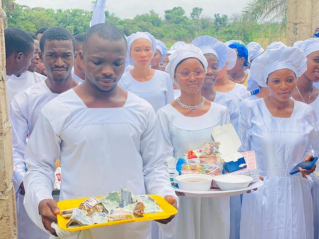 celeheritage's tweet photo. Thanksgiving!!
It’s a purpose and a request to receive from God !

#weintheccc #celestialheritage #love #cccspnationwide #cccspfpa #oneness #celestialchurchofchristworldwide #ccchymn #celestialmediateam https://t.co/kA683PultG