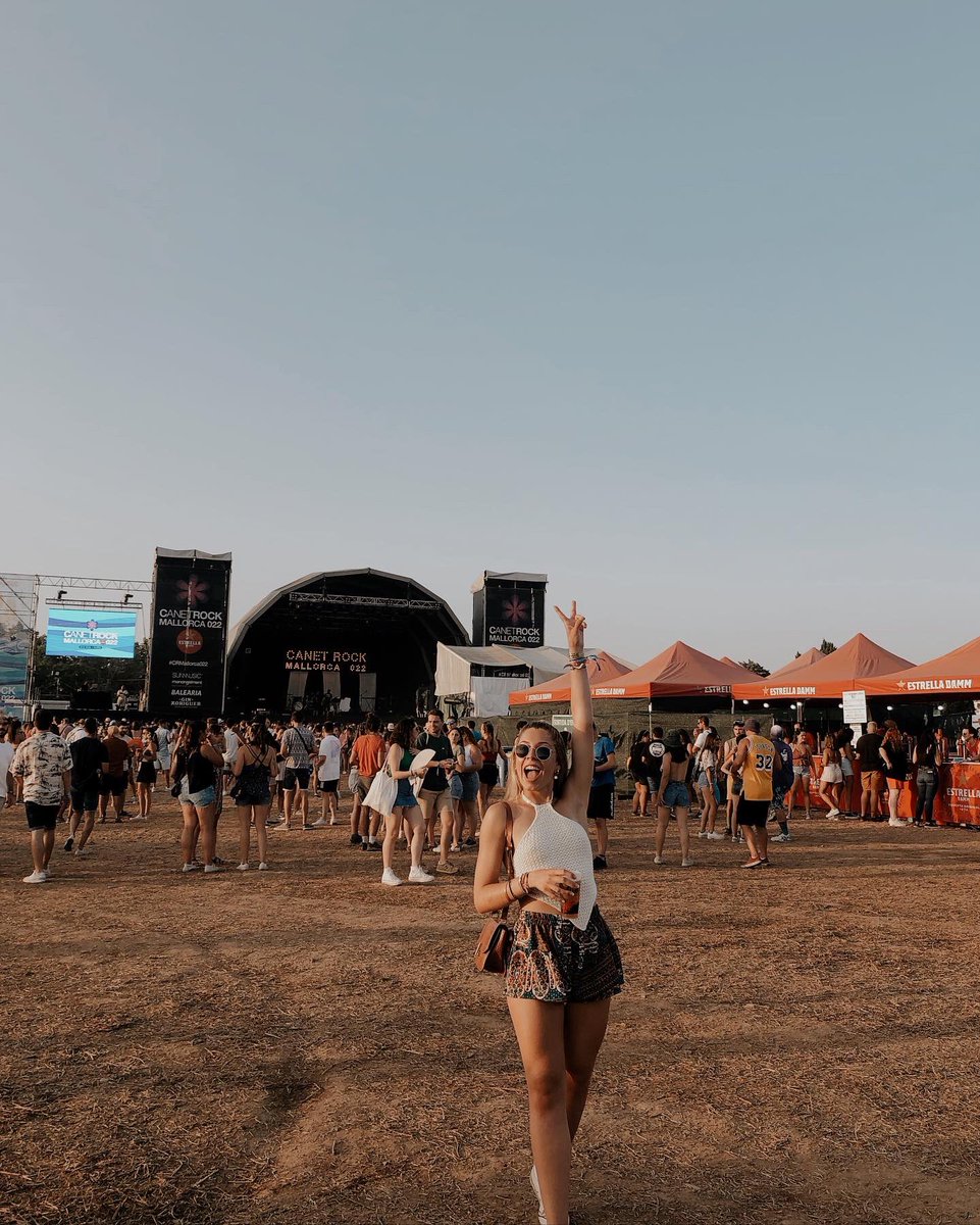 pilarpinoamer's tweet photo. fins l’any que ve Canet Rock 💛 https://t.co/bSDNqJlJTK