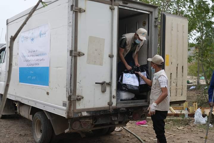 ضمن مشروع توزيع اضاحي عيد الاضحى المبارك 1443_2022 قامت pure Hearts بتوزيع اضاحي عيد الاضحى المبارك في محافظة تعز _مديرية الحوبان لعدد ثلاثة الف مستفيد (400اسرة) .