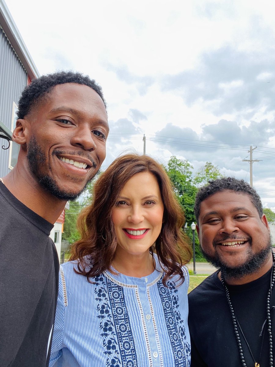 The Poke Bowl (@pokebowlflint) on Twitter photo We’d like to thank everyone for the overwhelming love & support 😭.
Special thanks Governor <a href="/gretchenwhitmer/">Gretchen Whitmer</a> for coming through, and supporting new small businesses like ours!
#SmallBusiness
#BlackOwnedBusiness
👨🏿🍳🍱✅ We’d like to thank everyone for the overwhelming love & support 😭.
Special thanks Governor <a href="/gretchenwhitmer/">Gretchen Whitmer</a> for coming through, and supporting new small businesses like ours!
#SmallBusiness
#BlackOwnedBusiness
👨🏿🍳🍱✅