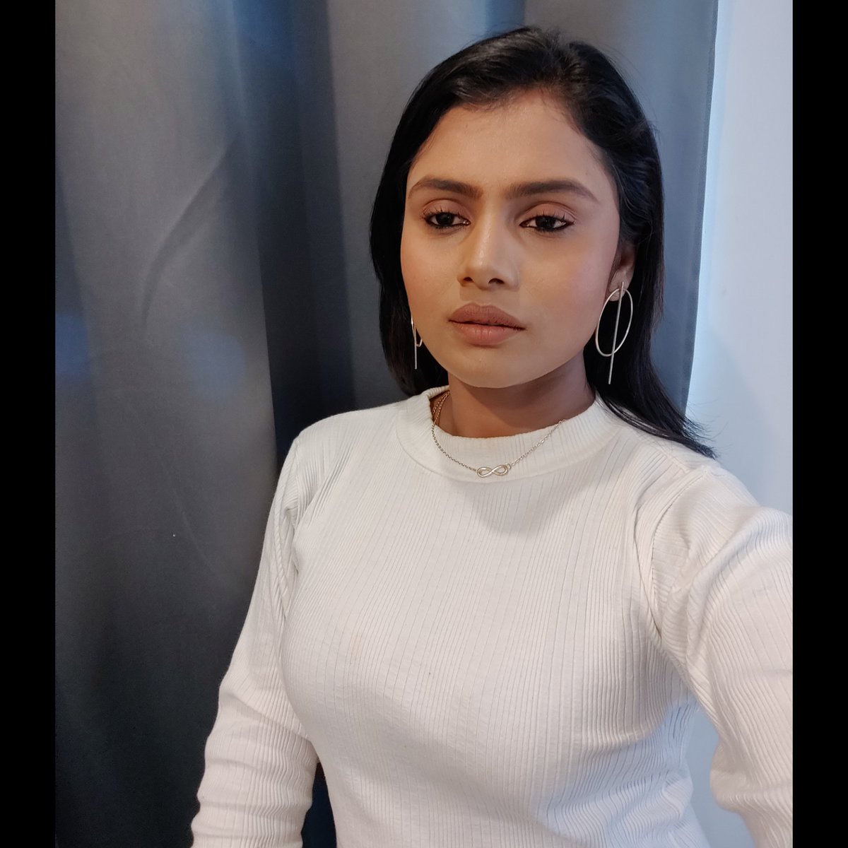 withlovesubi's tweet photo. Full makeup - Nofilter - Selfmakeuo - Selfie🙈 
#selfmakeup #nofilter #selfie #soulfullyshubi https://t.co/7gpsZuDUPa
