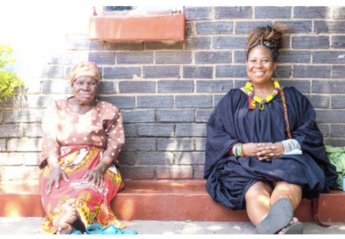 Her Mbare 🔥

We love these quiet moments with Gogo after our grocery distribution 💚

Gogo’s often talk about their childhood, their children, when they got married etc. Always full of wisdom and grace

<a href="/kukuewaishe/">kukuewaishe the community champion</a> @zambezi40 <a href="/iamglowmacc/">ClariSon</a> <a href="/mbilez24zw/">Mbilez24</a> #Zimbabwe