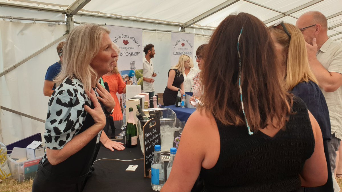 Dominic Lockyer (@farehamwine) on Twitter photo Good to see <a href="/RaimesSparkling/">Raimes Sparkling</a> at <a href="/HampshireVines/">VineyardsOfHampshire</a> #fizzfest, two of my favourite #hampshirewine are their Classic Brut and their Blancs de Noirs. Check them out! #raimes #Hampshire #hampshirefare #hampshirelife #englishwine #hampshiresparklingwine #raimeswine Good to see <a href="/RaimesSparkling/">Raimes Sparkling</a> at <a href="/HampshireVines/">VineyardsOfHampshire</a> #fizzfest, two of my favourite #hampshirewine are their Classic Brut and their Blancs de Noirs. Check them out! #raimes #Hampshire #hampshirefare #hampshirelife #englishwine #hampshiresparklingwine #raimeswine