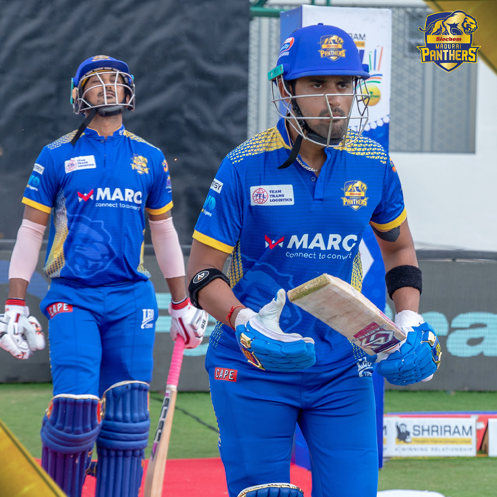 maduraipanthers's tweet photo. 📸 Some photos from today's victory over Trichy Warriors. 

🔵 𝐖𝐞 𝐚𝐫𝐞 𝐞𝐧𝐭𝐞𝐫𝐢𝐧𝐠 𝐭𝐡𝐞 𝐩𝐥𝐚𝐲𝐨𝐟𝐟𝐬 𝐰𝐢𝐭𝐡 𝐚 𝐰𝐢𝐧𝐧𝐢𝐧𝐠 𝐦𝐨𝐦𝐞𝐧𝐭𝐮𝐦!

#SMPvRTW #TNPL #TNPL2022 #MaduraiPanthers #PoduSakkaPodu https://t.co/8kgFx4QmrE