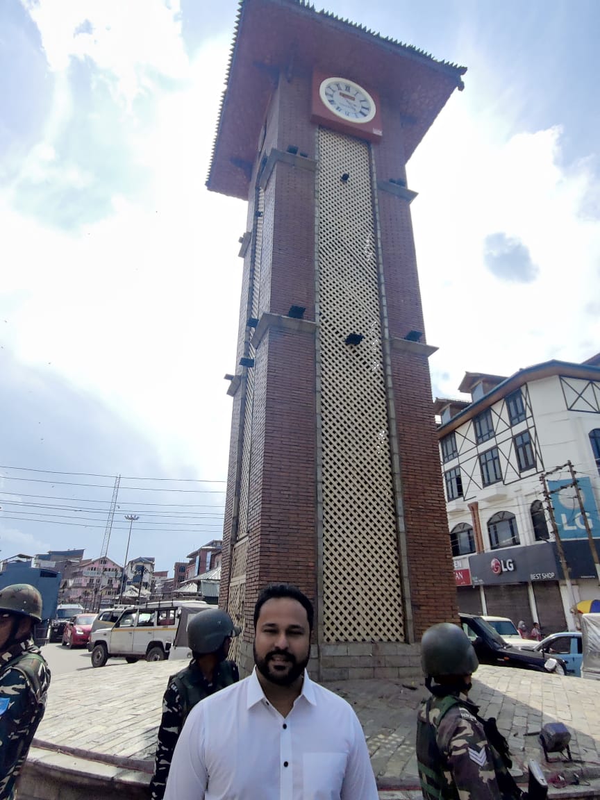TSTYouthBrigade's tweet photo. हाय आमचा नेता लय "POWERFULL" 💪🇮🇳

#लालचौक #श्रीनगर https://t.co/I3ELoduigj
