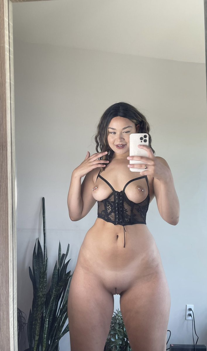 narilluvsu's tweet photo. Would you cuddle me after? https://t.co/YCkFeyVOTx