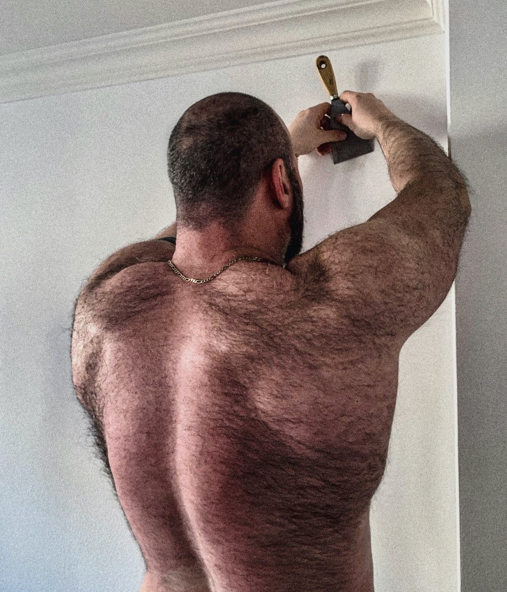 AlphaGodWolf's tweet photo. #farm #farmhand #farmhelp #BlueCollar #Labour #tradie #knecht #hairy #bauernhof #engelbertStrauss #purofort #dunlop #caterpillar #gay #workie #hiviz #Construction https://t.co/f0eVBKbSuH