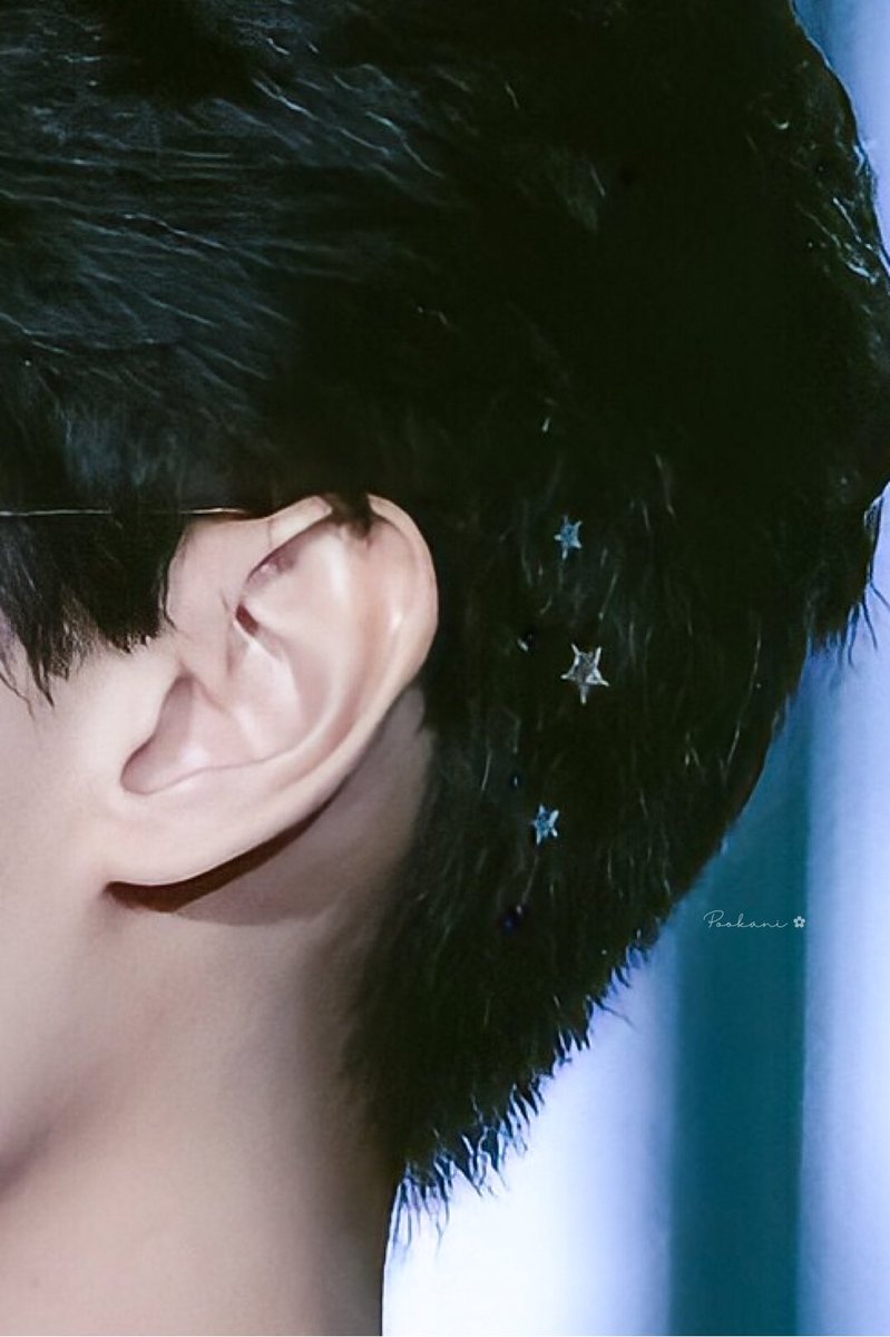 pookanihide's tweet image. น้องวินน่ารักมาก ดาวข้างหูก็น่ารักมากกกก  🐰⭐️🤏🏻 #ShoortingStarConcert #winmetawin @winmetawin