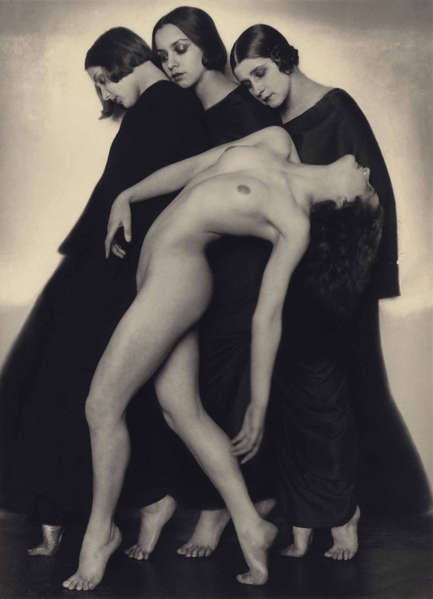 Bewegungsstudie (Movement Study) 1927.
Ph .Rudolf Koppitz (1884-1936)