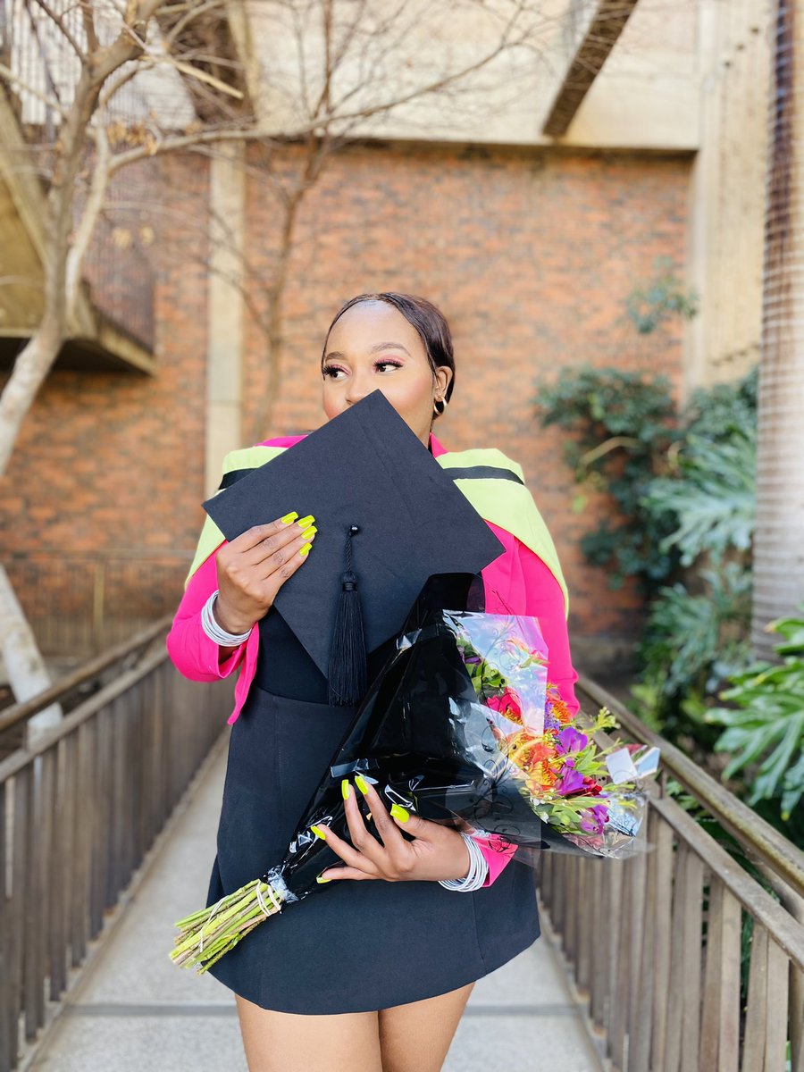 KabiniTracy's tweet photo. I did that 🙏♥️🥺🎓 https://t.co/qCZid7ZdCP