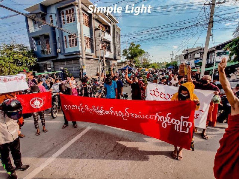 HtetHte54991254's tweet photo. As of today, SAC terrorists forced to close the vendors in some markets who used to take part in anti dictatorship protests in Mandalay tsp, reportedly. #2022July24Coup #July24Nihon #JapaneseGovernmentAcceptNUG #WhatsHappeningInMyanmar https://t.co/lHMYJnLYj1