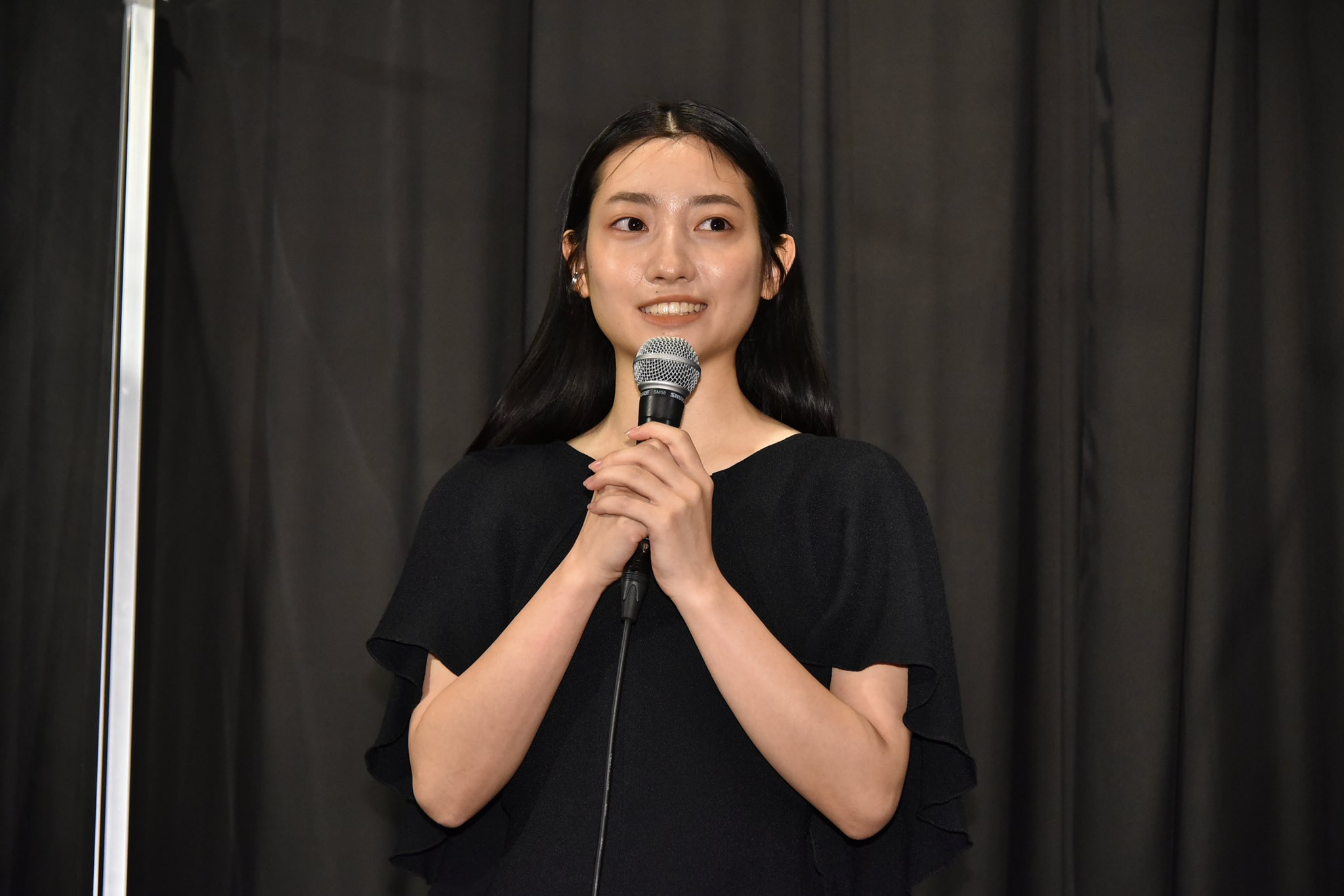 映画 ぜんぶ ボクのせい 公式 𝙀𝙑𝙀𝙉𝙏 𝙍𝙀𝙋𝙊𝙍𝙏 ぜんぶボクのせい 完成披露上映会舞台挨拶 川島鈴遥 オダギリさんとのアドリブを交えて 演技できたことが嬉しかった 俳優として初共演した オダギリ