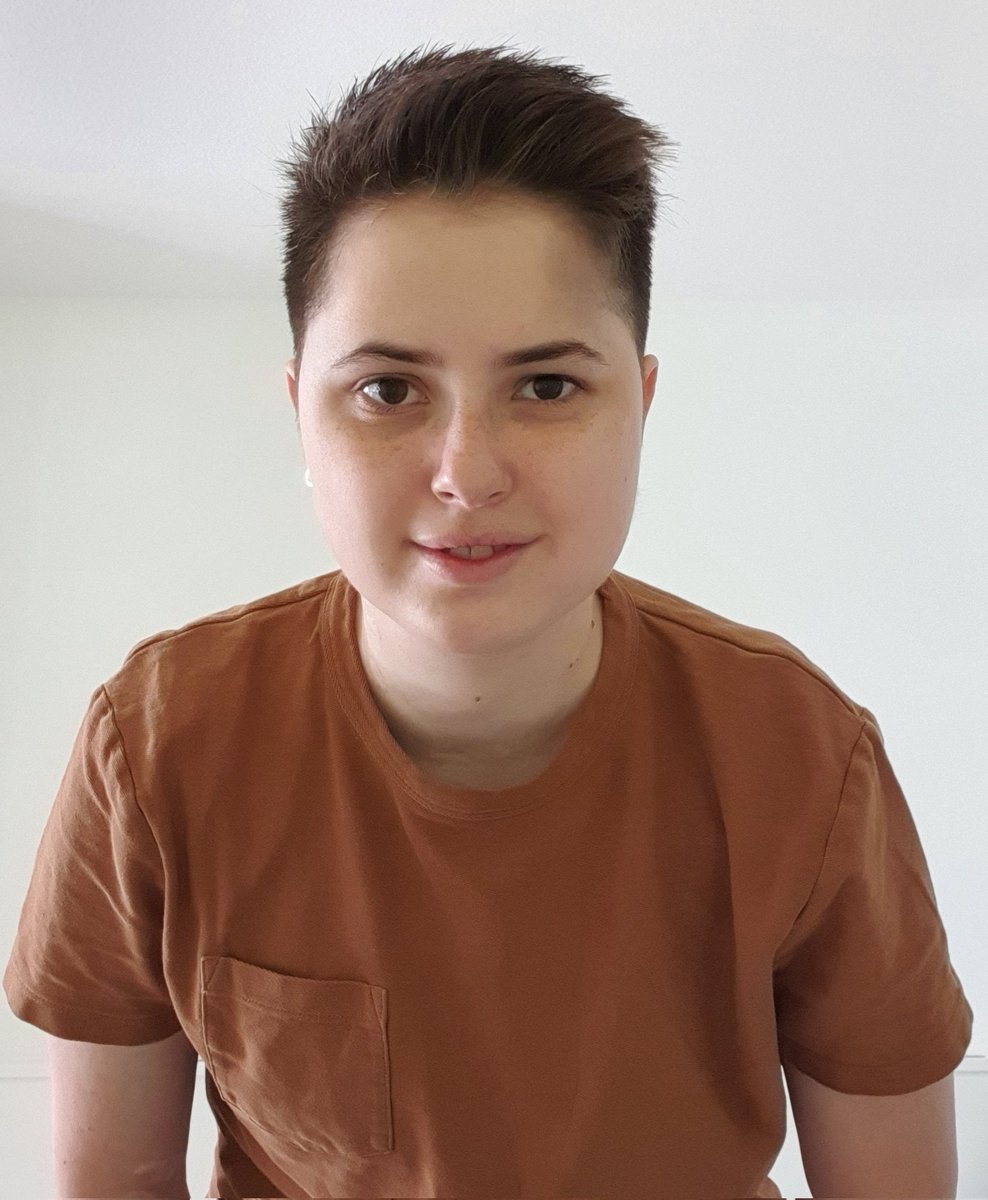 Friezz17's tweet photo. Hi #FirstKillFam π₯° my name is Friezz, I am 27 years old and I am very honored to be a part of this Fandom! #killerreveal
#FirstKillOnNetflix #RenewFirstKill https://t.co/eOTAEwvdS0