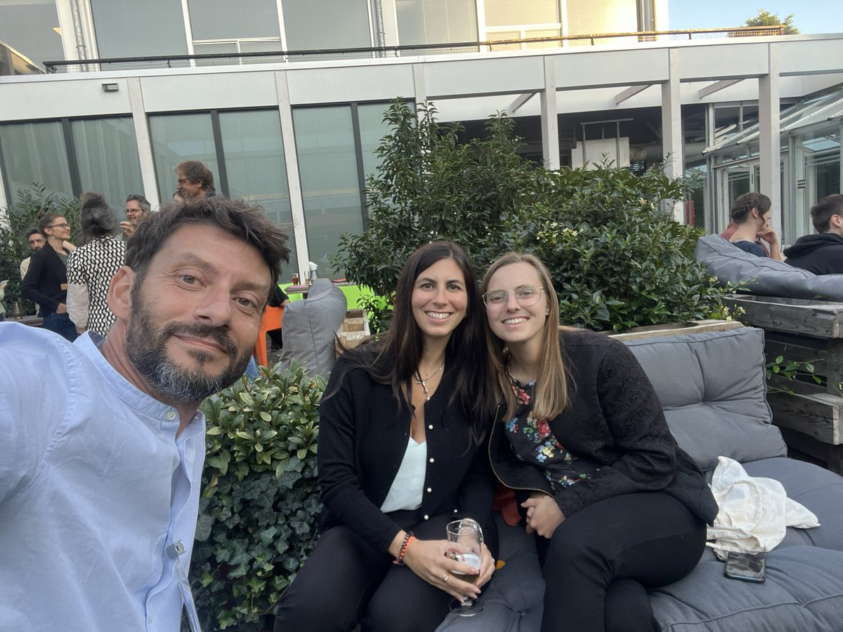 FBerlinghieri's tweet photo. Nice to meet these guys at @ecbb2022 🐟@ChrTudorache #fishteam https://t.co/eeq7yJrTTy