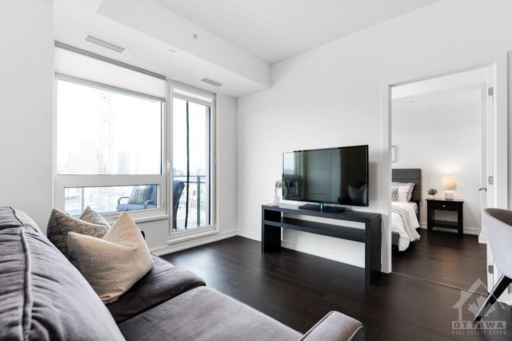 NancyBensonOtt's tweet image. LIVE ON THE WATER! 
1 MONTH SIGNING BONUS FOR OCCUPANCY AUGUST 1, 2022
320 Miwate Pvt #402 Ottawa
2 BED 1 BATH $2,600/mth FOR RENT
View the Ottawa River &amp;amp; Gatineau Hills
613-747-4747
nancybenson.com
#openconcept #waterview #inunitlaundry
#freemonthsrent #waterfrontview