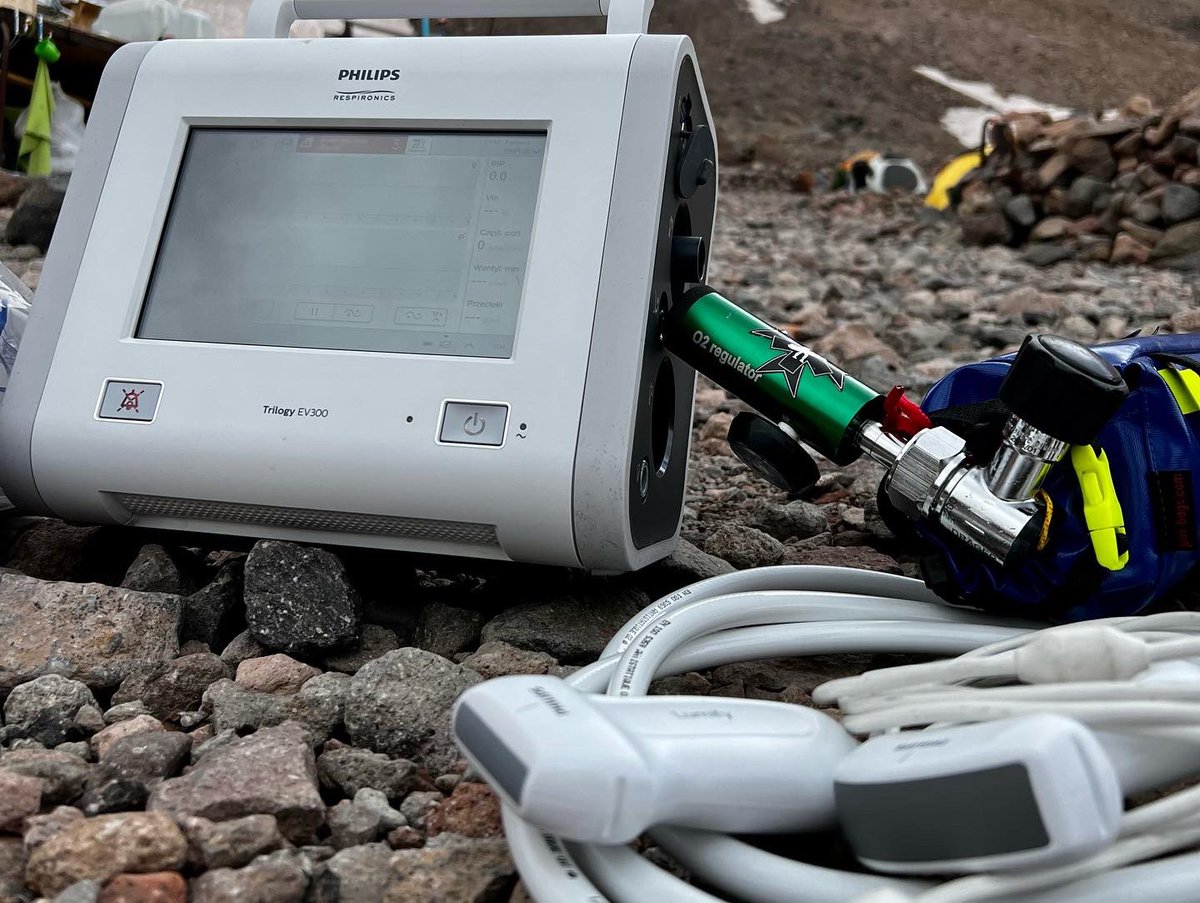 usgzrm's tweet photo. CPAP w leczeniu wysokogórskiego obrzęku płuc (HAPE), 3653 mnpm #philipspocus https://t.co/5BlIW0S4Oy
