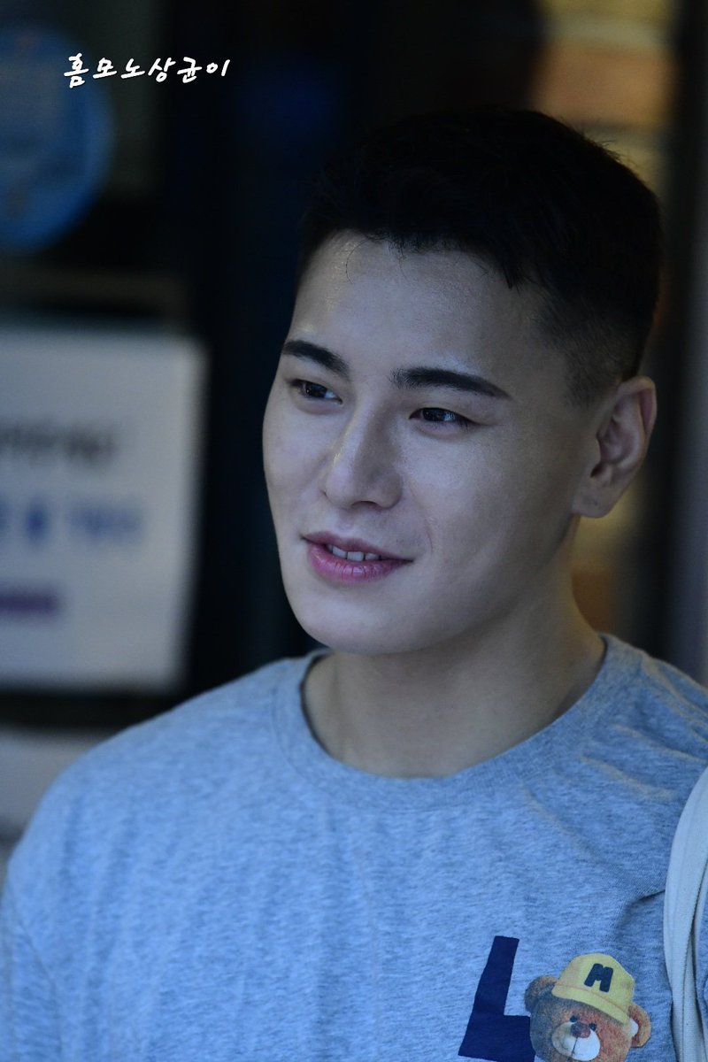 2022.07.24 #우리집에왜왔니 퇴근길
#JBJ95 #상균 #김상균 #金相均 #SANGKYUN #サンギュン #우리집에왜왔니