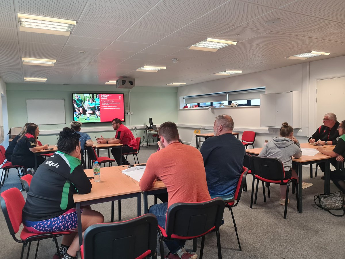 Interesting discussions with our @WRU_Community senior ladies teams in the @ospreys_women region so far🏉 Great to have the opportunity to discuss all things women's rugby🙌 @OJenkinsrugby @Geth_prop