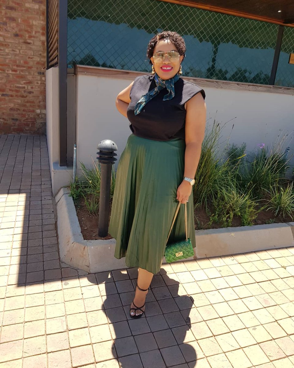 jess_caleni's tweet photo. I just wanna say blessed Sunday to Y'all 😘 #uMjoloWithAzola And may you find the Key to your Happiness today. https://t.co/9usGhZvnI5