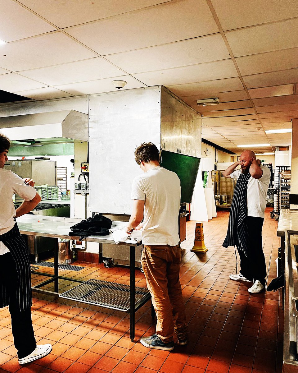 wearedirtroyal's tweet image. Dirt Royal trying something different today … #dirtroyal #bandactivity #photography by CarrieHood #sundayfunday #bandsnap #instagrampictures #brightonband #rockandrollband