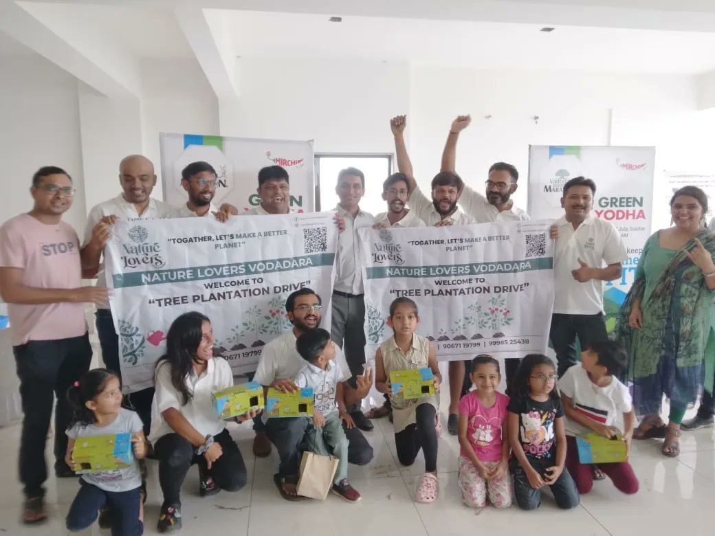 natureloversva1's tweet photo. Pleasure being a part of t programme arranged by Radio Mirchi, Everest Group Shri Umeshbhai , Vadodara Marathon for tree plantation. Radio Mirchi's RJ Mohini wonderfully hosted and gave Slogan GREEN YODHA. Met energetic women Tejal Amin of Navrachna Univesity . #naturelovers https://t.co/00UhD99vxF