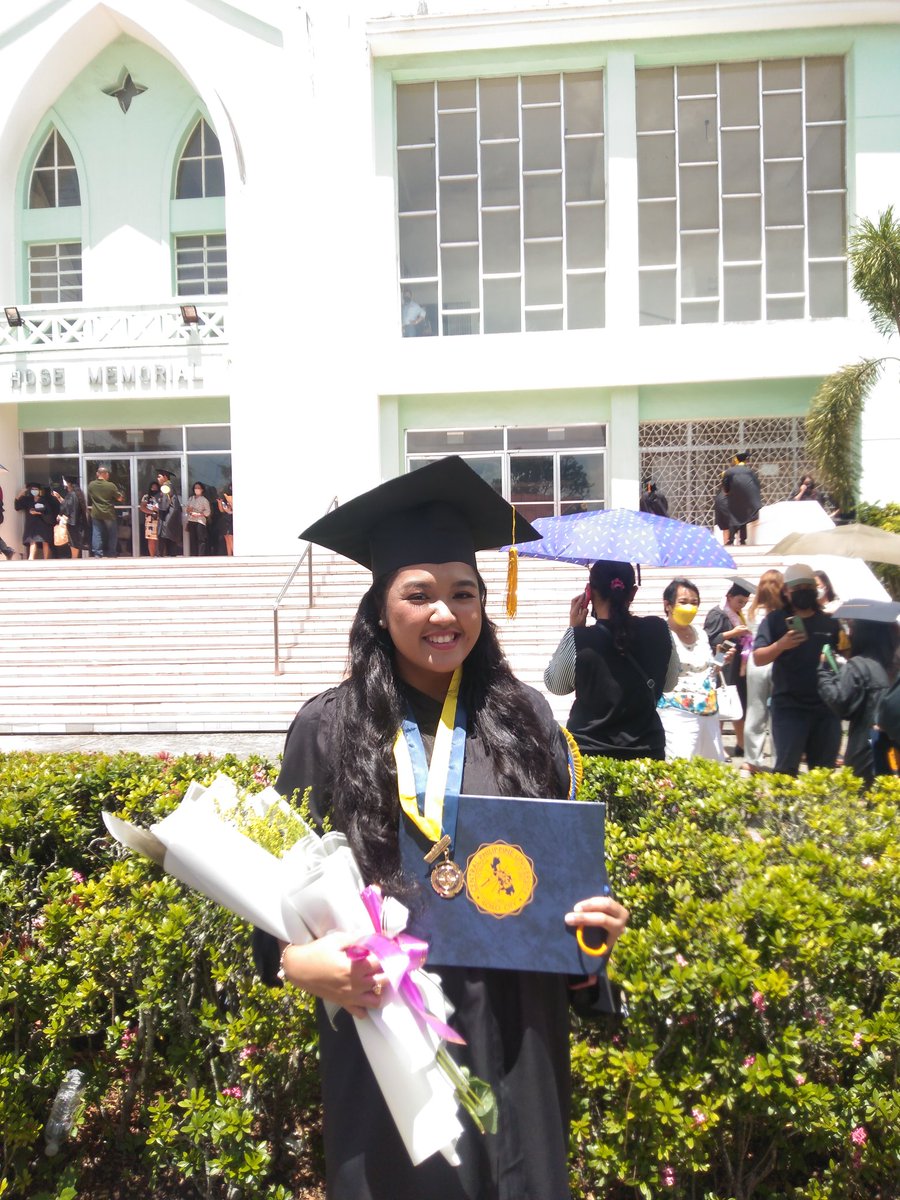 ohemnotK's tweet photo. Part-time student, full-time fangirl 💠

Hi @SB19Official, I graduated today 🎓💛

@JoshCullen_s @imszmc @stellajero_ @felipsuperior @jah447798 slmt sa inspirasyon 💙 https://t.co/F8XRot4Gju
