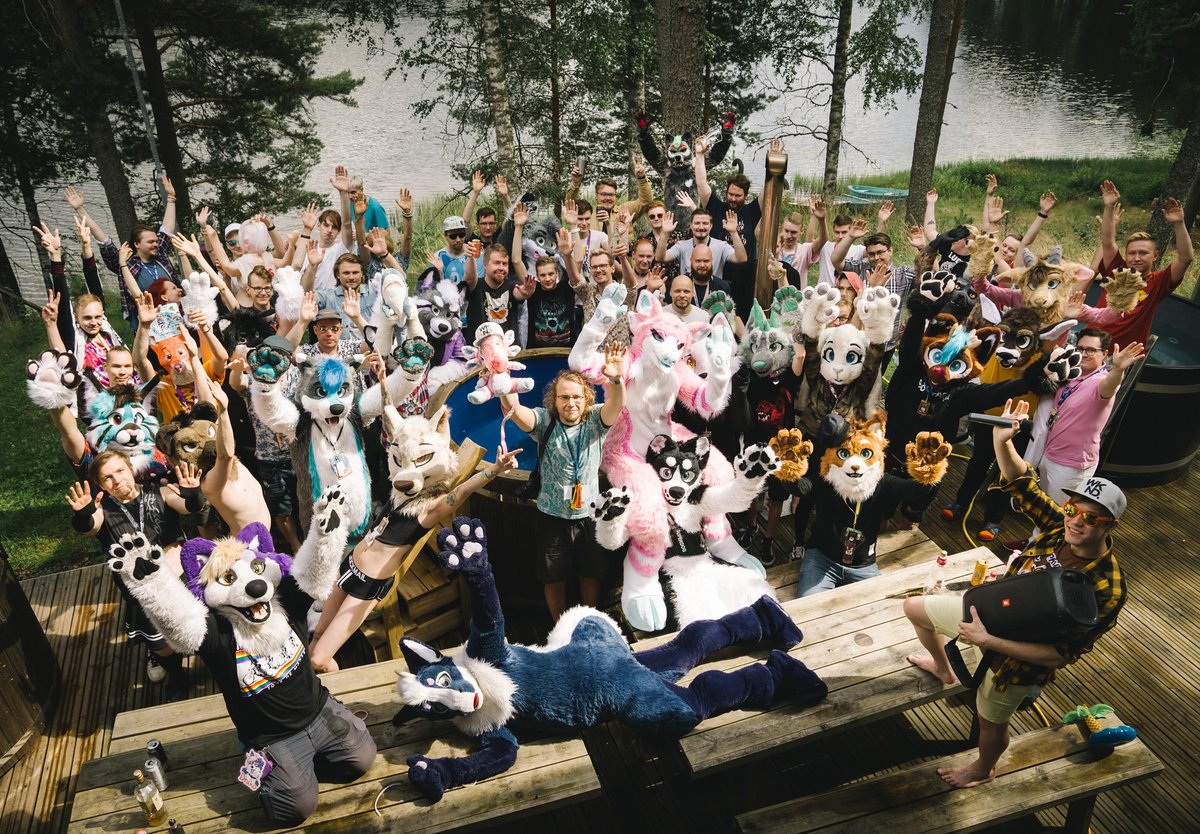 Lucy (@tiredlittlelucy) on Twitter photo I don't remember when was the last time I had this much fun. #TrashCon22 was the best rinkirunkku mökkimiitti 👌✨ Thank u all 💛
📸: <a href="/SyndraFox/">Syndra</a> I don't remember when was the last time I had this much fun. #TrashCon22 was the best rinkirunkku mökkimiitti 👌✨ Thank u all 💛
📸: <a href="/SyndraFox/">Syndra</a>