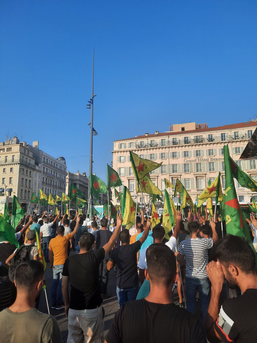 Saphia_Ait's tweet image. Pour les 10 ans de la révolution au Rojava à Marseille ! Que cette résistance antifasciste, féministe, écologiste et socialiste nous inspire.
Un salut aux camarades du @Le_CDKF 
@B_LorraineDague 💚💛❤
#10yearsRojava