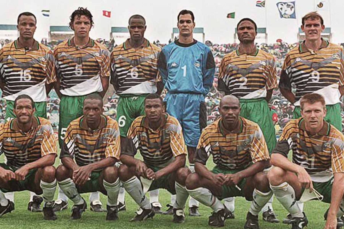 Will_i_r's tweet photo. I miss the days where I new all the 1st 11 Bafana squad and the bench 😥😳. Hell, the whole country new all the players. Now I only know at least 4 😭. ⚽ #BafanaBafana #SSFootball @thomasmlambo @robertmarawa #ssDiski #banyanabanyana #AWCON2022 https://t.co/pwTPqOCThq