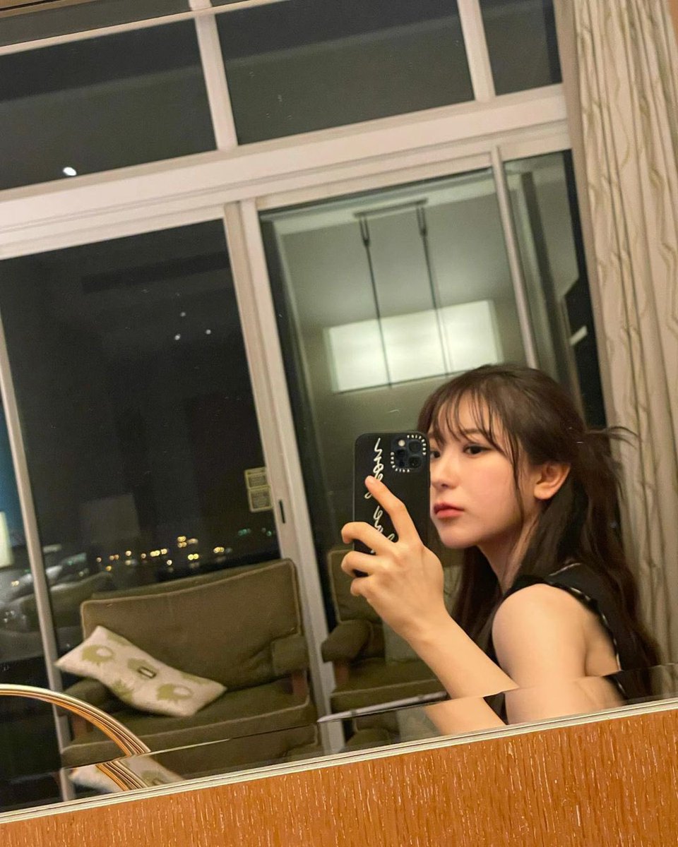 flywitheleven's tweet photo. 220724 chaestival_ IG update (2/2)
https://t.co/5zPOwrX9aI

"🪞 Chaeyeon"

#이채연 #LEECHAEYEON @official_LCY https://t.co/ulWOil6xxn