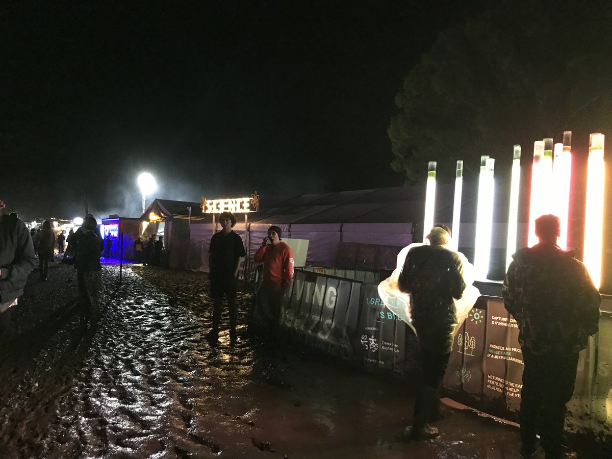 jackie_randles's tweet image. That’s a wrap! Congratulations ⁦@DRAT_Science⁩ ⁦@Dr_Quizzle⁩ ⁦@holkershaw⁩ ⁦@samuel_b_phd⁩ ⁦@DilaraB_PhD⁩ ⁦@ItsStasi⁩ ⁦@steller_luke⁩ ⁦@OliviaFMcRae⁩ ⁦@all_isee⁩ ⁦@AstroKirsten⁩ ⁦@DoctorKarl⁩ ⁦#sciencetent @sitg