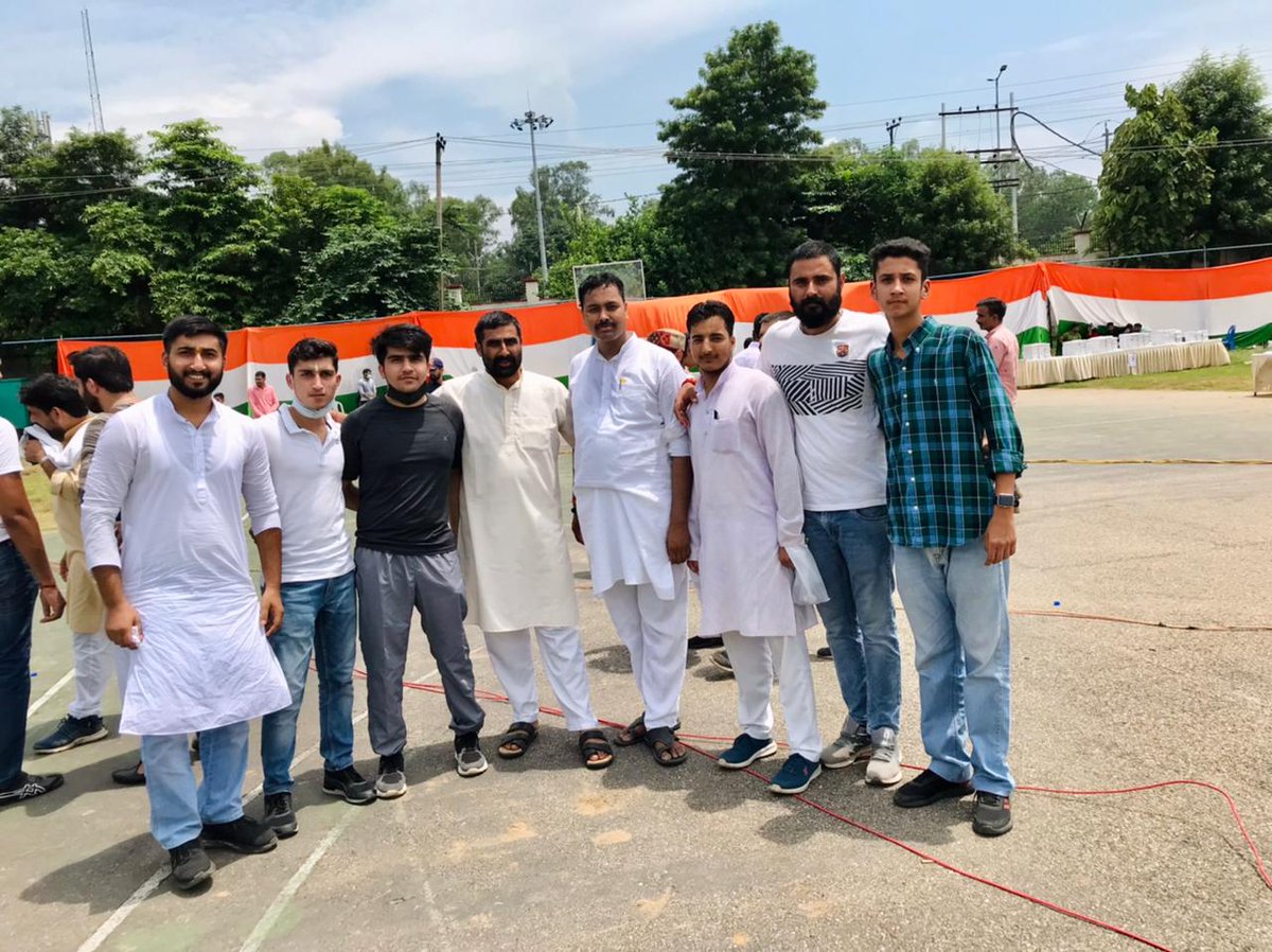AshutoshGouRSS's tweet photo. तन समर्पित, मन समर्पित ,
और यह जीवन समर्पित ।
#KargilVijayDiwas2022 
@nandankhajuria @RaghuRv101925 @anuragjikashi @dubey_suhasini @DattaHosabale @rajnathsingh @mukeshlokesh21 @ImRupeshkmr @Ambuj_IND @RSSorg @friendsofrss https://t.co/H3RyMVHBDE