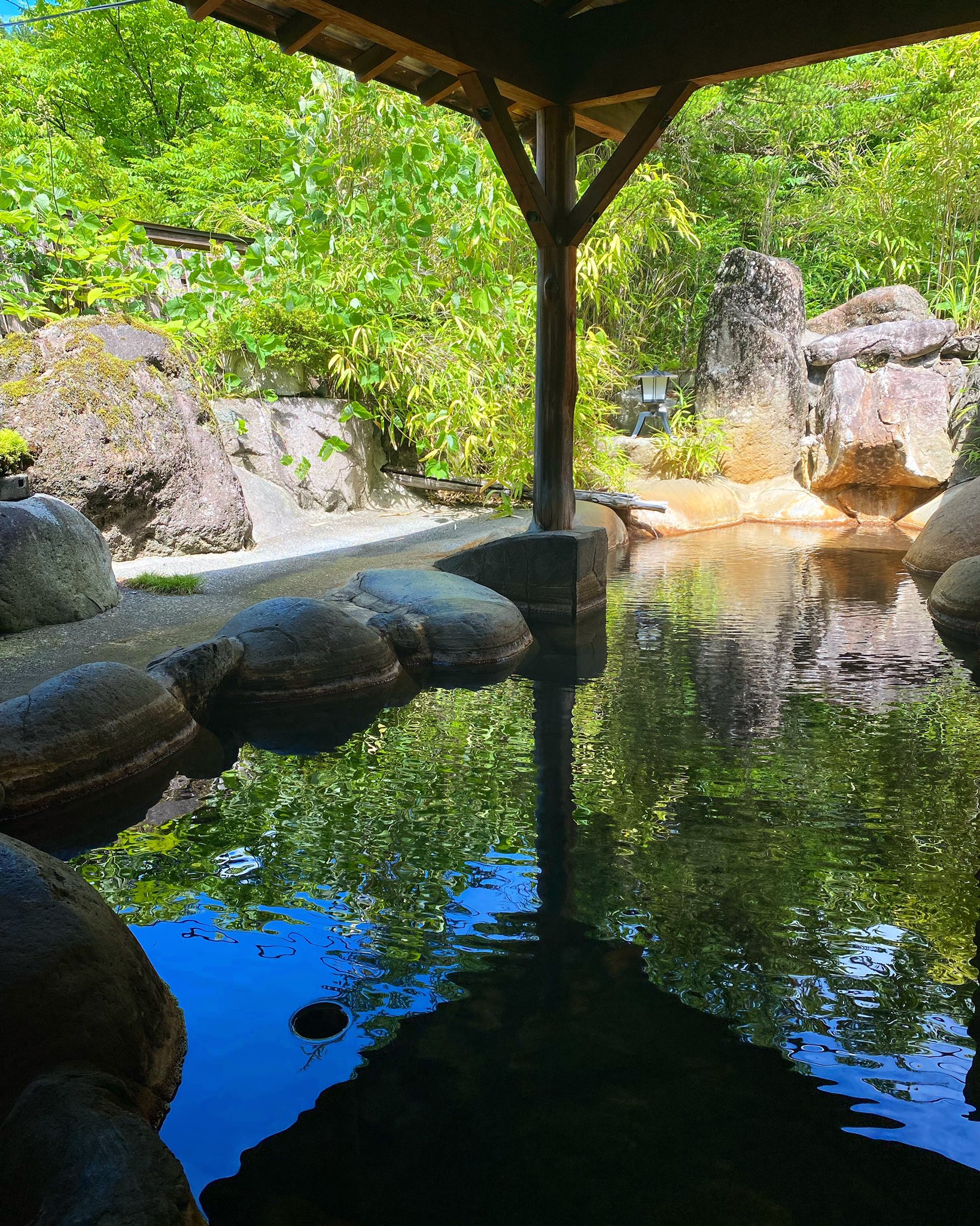 奥飛騨の宿 故郷 公式 こんばんは 現在の福地温泉の気温は23 本日は朝からいいお天気で日中は久しぶりに汗ばむ気温となりました こんな日は温泉で汗を流すのもおすすめです 飛騨高山 奥飛騨温泉郷 T Co Ra6e6mwepj Twitter