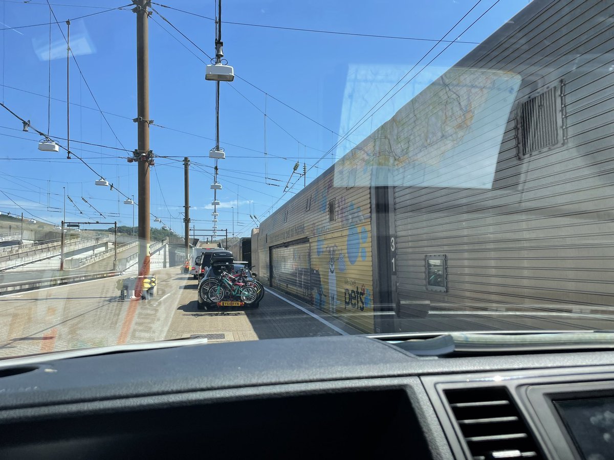 CharlottePosti1's tweet photo. Finally loading onto @LeShuttle at 12:25 after arriving just outside the terminal at 06:15
Definitely not solely due to French passport checks as there were huge delays also onto the platforms. https://t.co/nrtd8g07aG