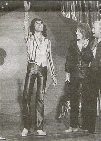 Farrokh_Mercury's tweet photo. #ClasiscSunday : OTD, in 1975 @QueenWillRock appearance the "Goulden Leeuwen" (Golden Lions Festival) 🦁 in #Blankenberghe, Belgium 🇧🇪
The four present the Festival with they Top Hit "Killer Queen". 👑
©️ Queen Productions Ltd https://t.co/QE8iEDqJAP