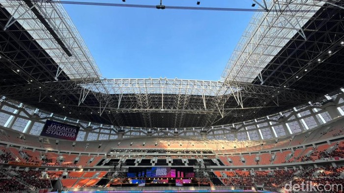 detikcom's tweet photo. #FOTO  Acara Grand Launching Jakarta International Stadium (JIS) diselenggarakan sore ini. Gubernur DKI Jakarta Anies Baswedan Pakai Syal 'Gue Persija'.

Foto: Rifkianto Nugroho/detikcom https://t.co/uQMaPpD0DR